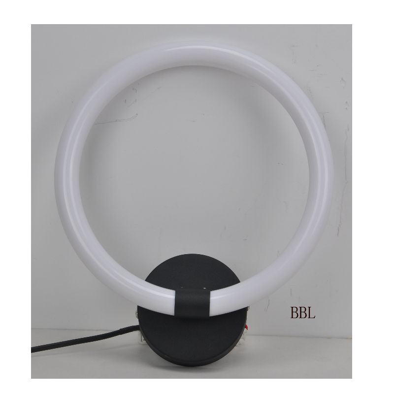 Светодиодна стенна лампа с акрилен кръг