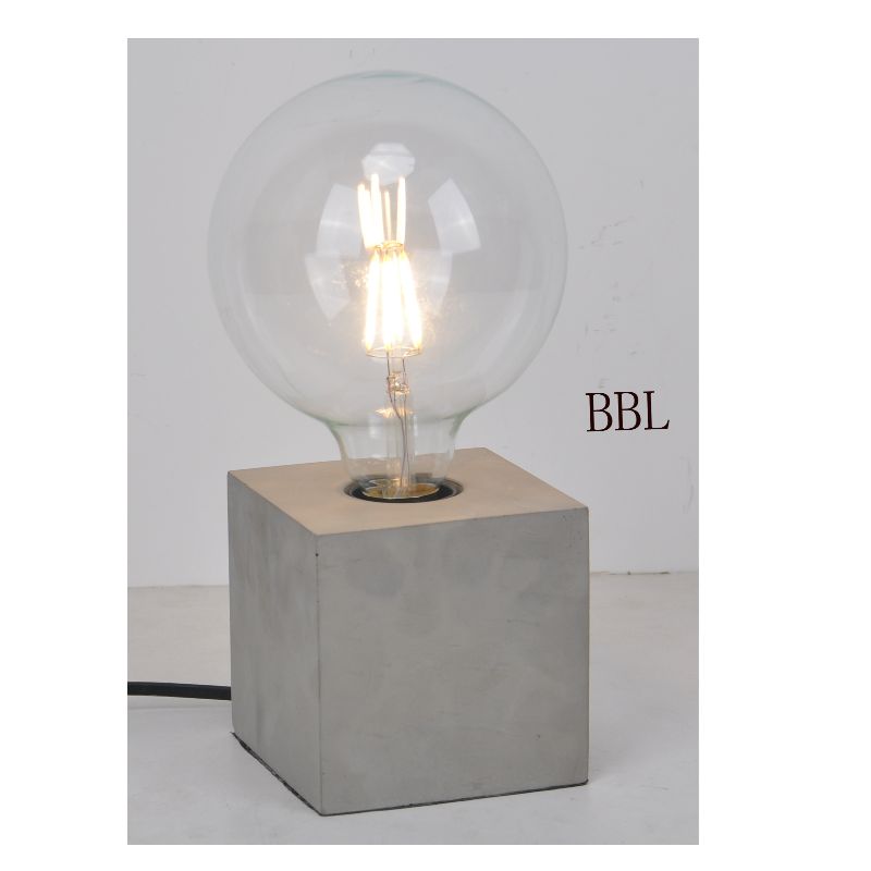 Лампа за маса с квадратна бетонна основа